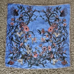 Women's flower scarf